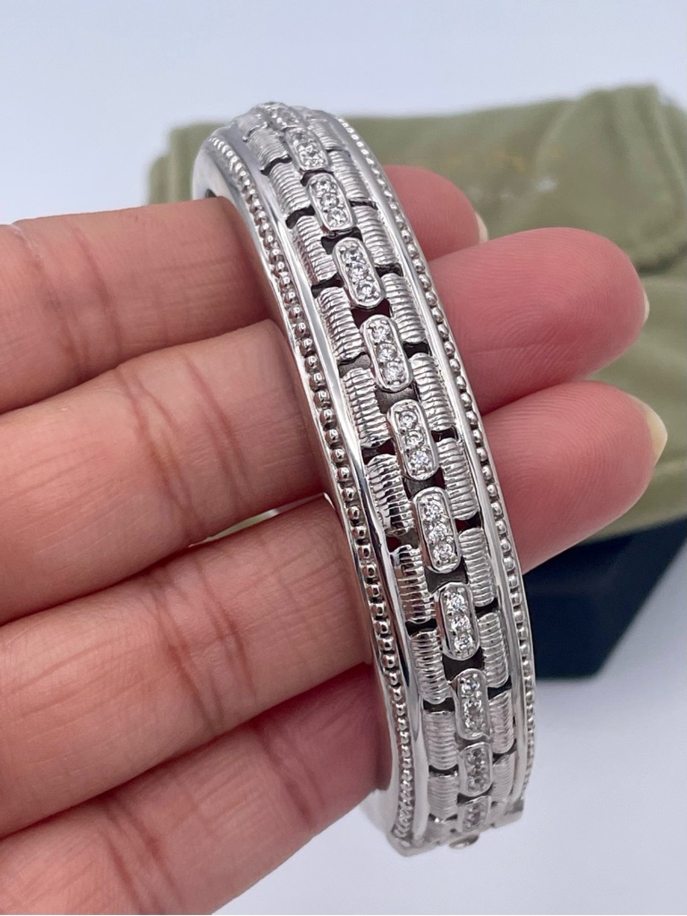 Judith Ripka Sterling Silver 925 CZ Pave Hinged Cuff Bracelet Wide Heavy71.7g - Picture 13 of 13
